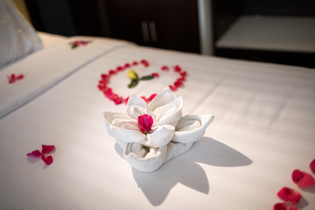 Serene Premier Hotel Hanoi Dış mekan fotoğraf