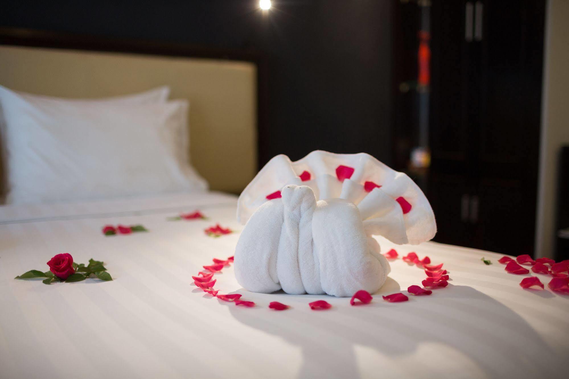 Serene Premier Hotel Hanoi Dış mekan fotoğraf